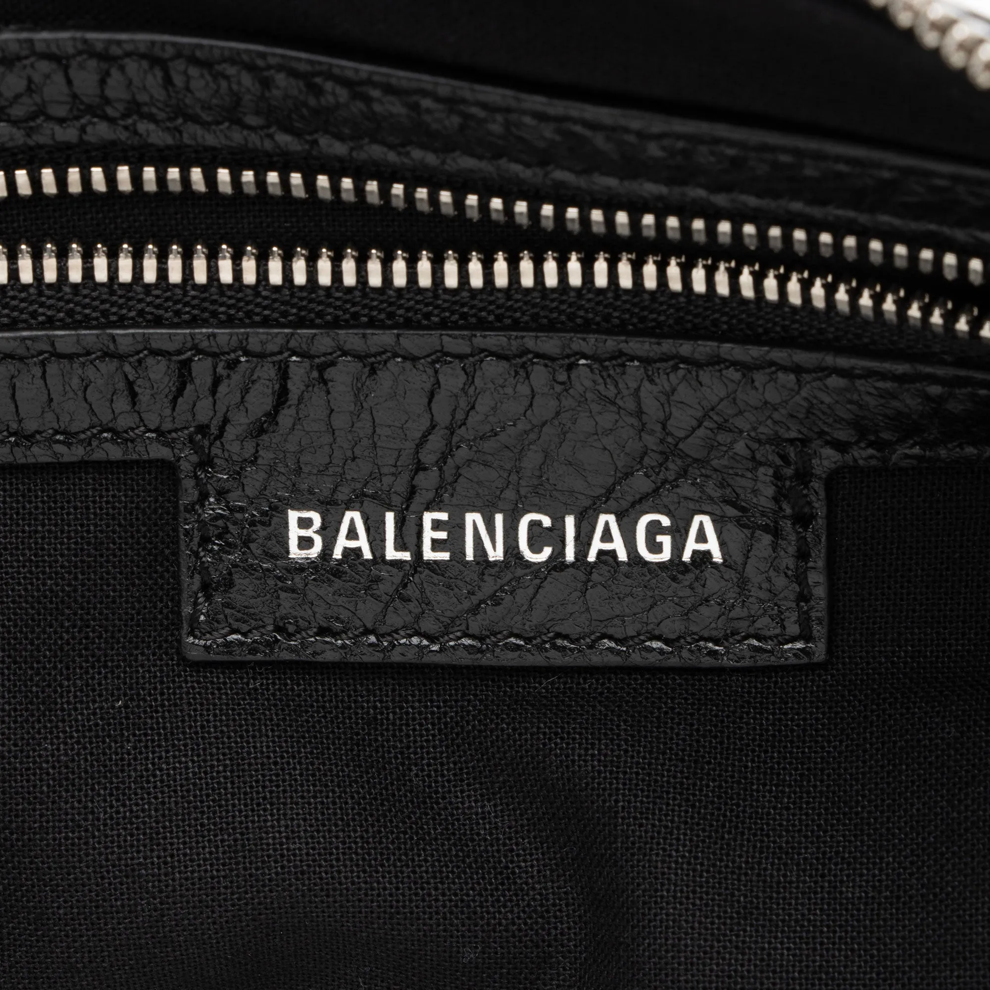 Balenciaga Agneau Le Cagole Small Shoulder Bag (SHF-64XW1V)