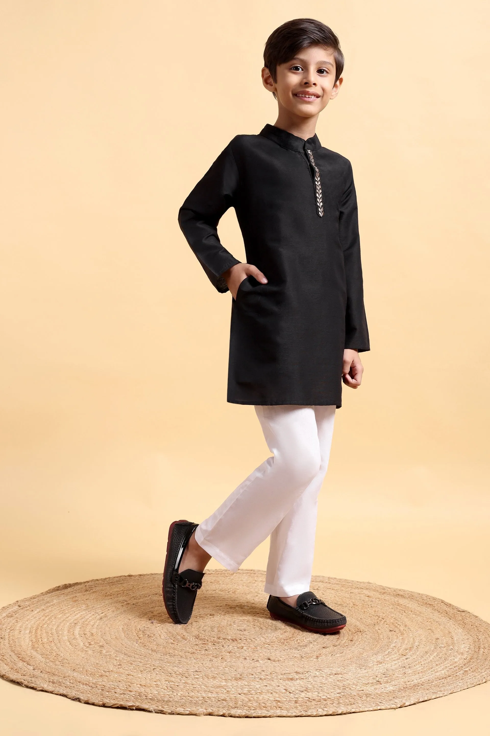 Boys Cotton Silk Embriodery Kurta & Pajama Set