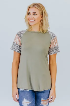 Can't Stop Sequin Detailed Tee In Olive