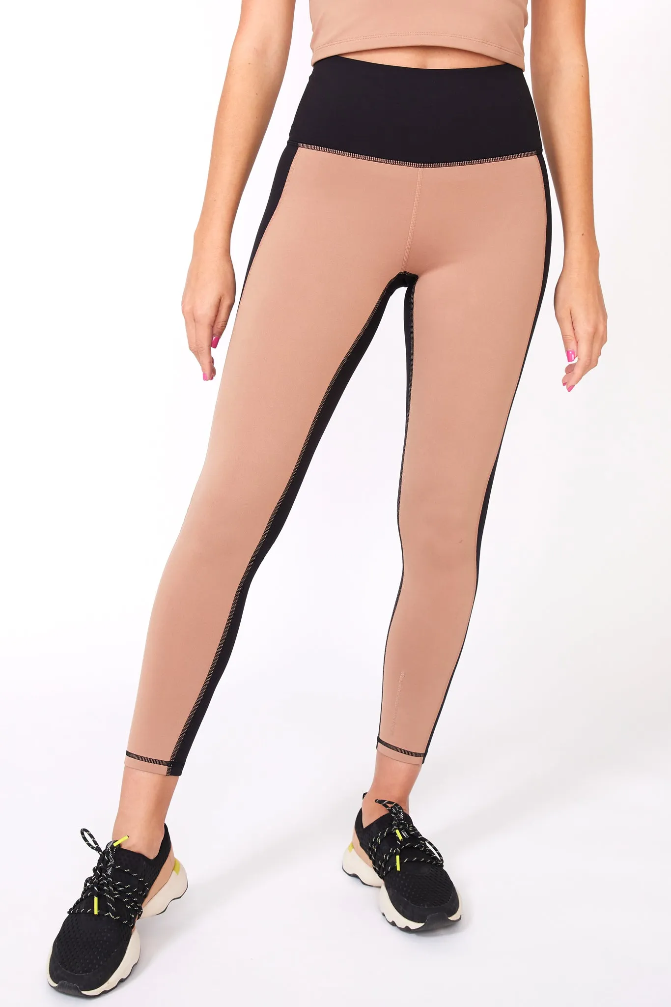 Colorblock TLC Leggings in Jet Black and Camel