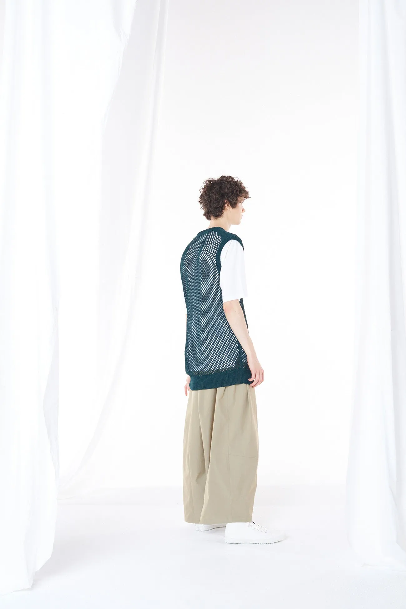 COTTON/NYLON MESH KNITTED VEST