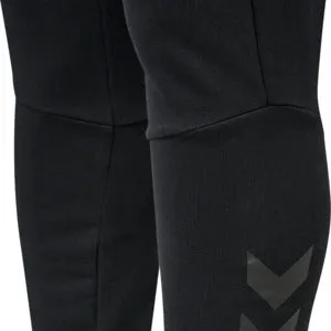 Isam Men Black Tapered Training Pant