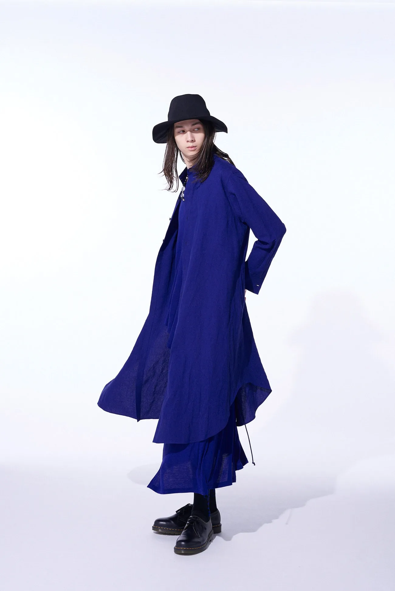 LINEN WASHED CLOTH SHIRT DRESS WITH DOUBLE-TAILORED RIGHT FRONT