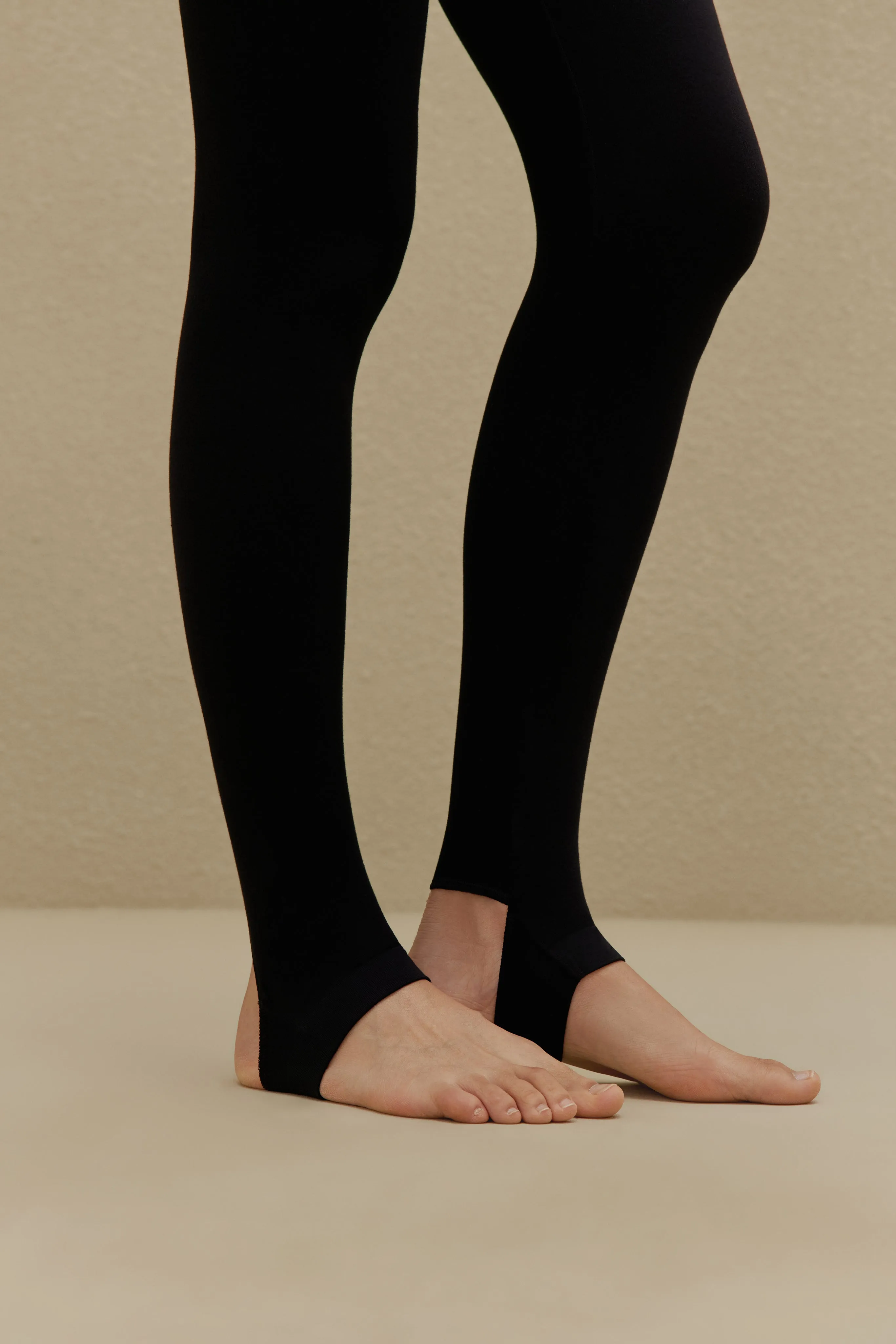 NEIWAI x Wolford Stirrup Leggings