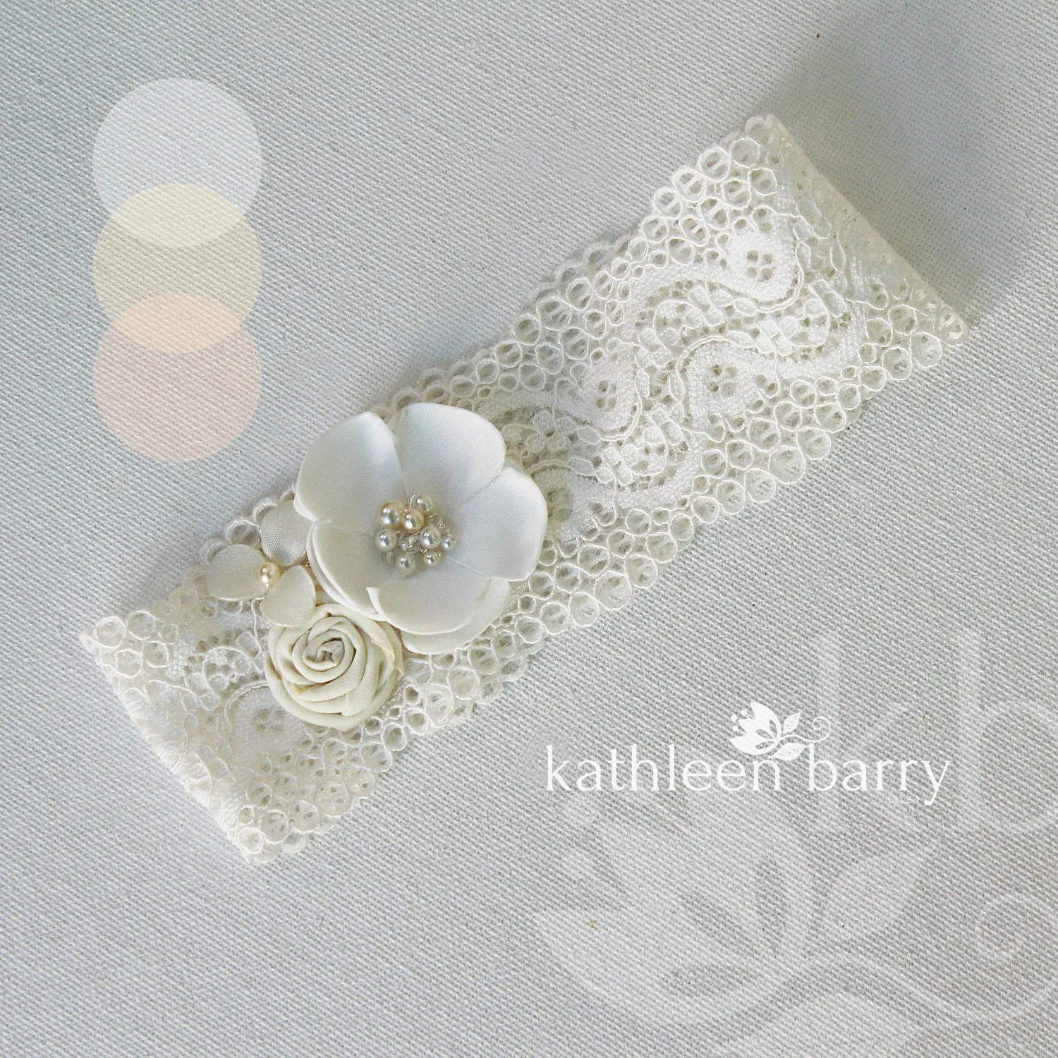 Simone Garter - Shades ivory & off white or blush & dusty pink - Custom colors to order