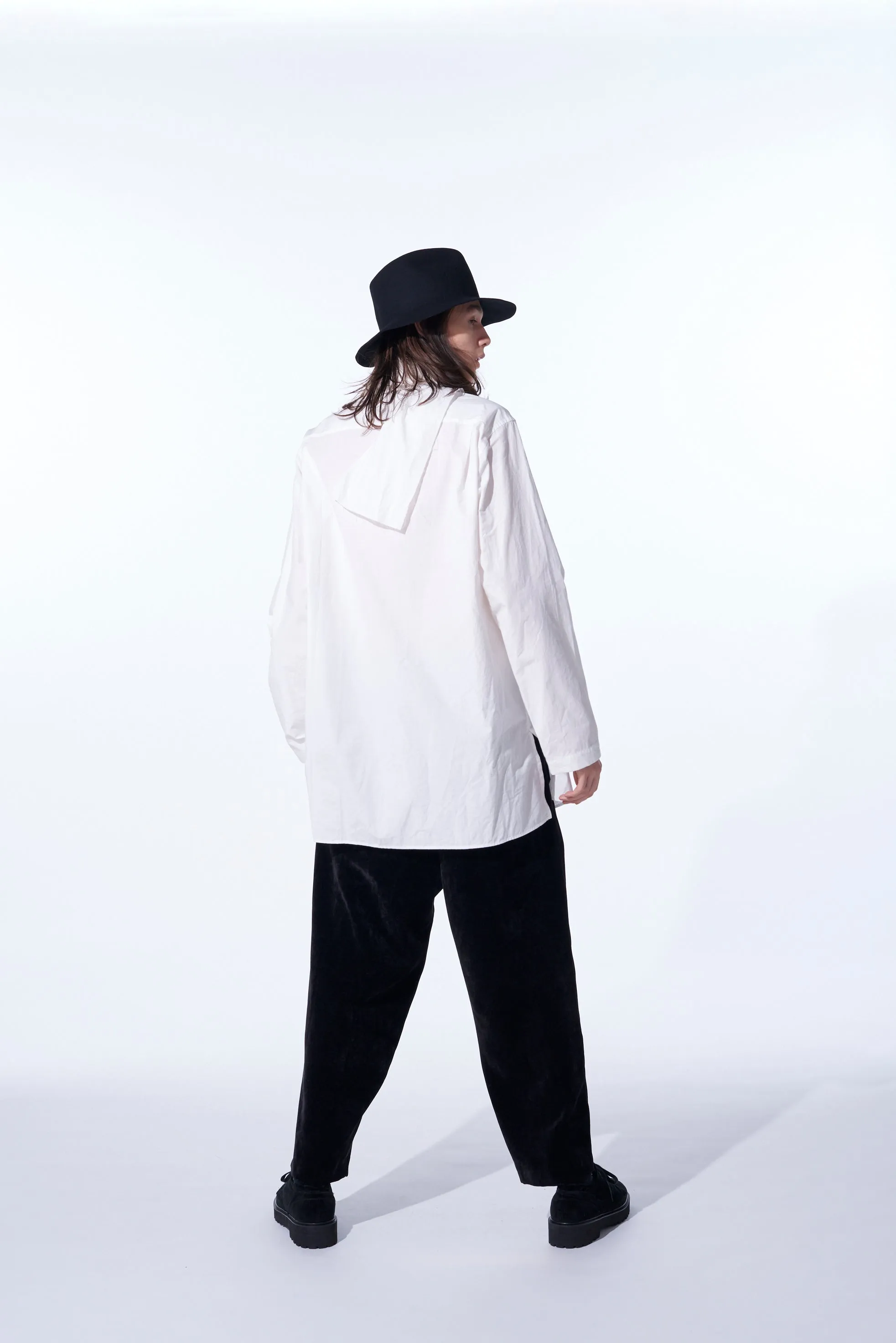 VELVETEEN 1-TUCK TAPERED PANTS